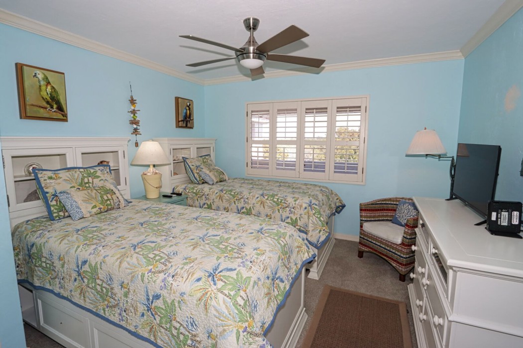 Twin Guest Bedroom