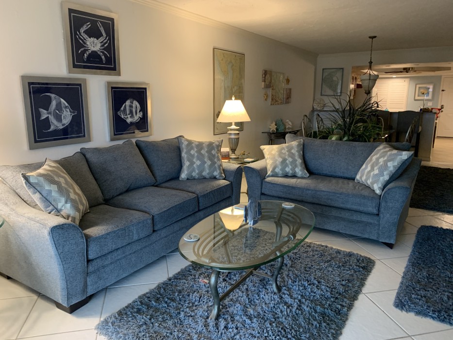 Living Room with flat screen TV