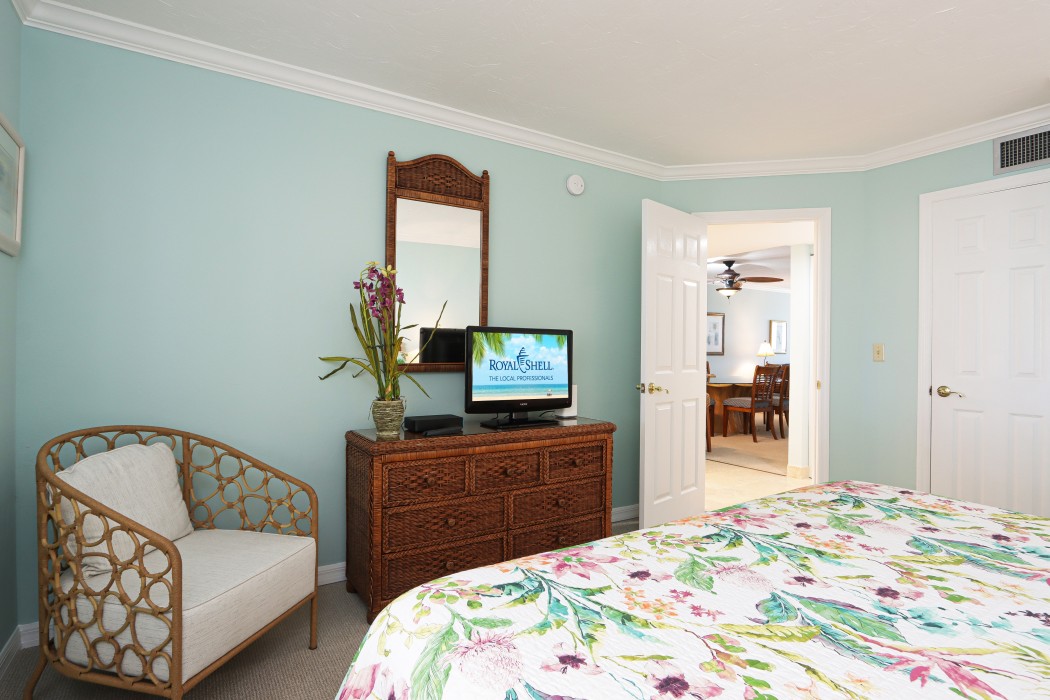 Guest bedroom