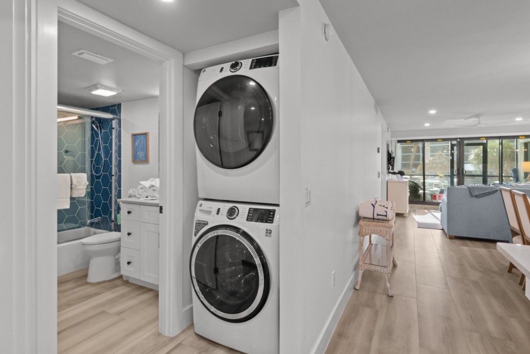 Full washer & dryer