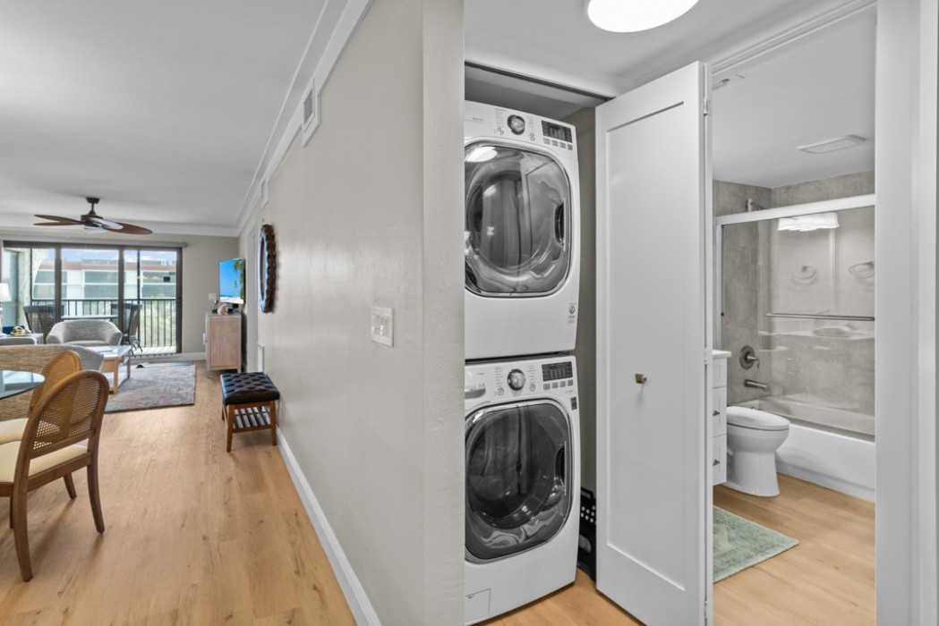 Full washer & dryer