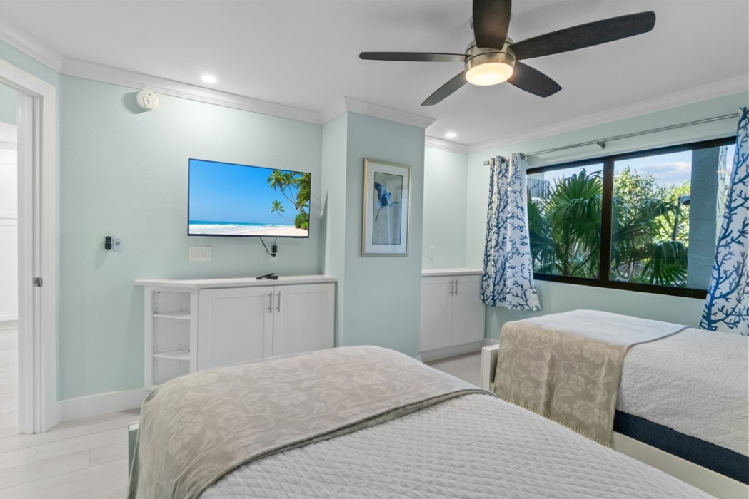 Guest bedroom with tv