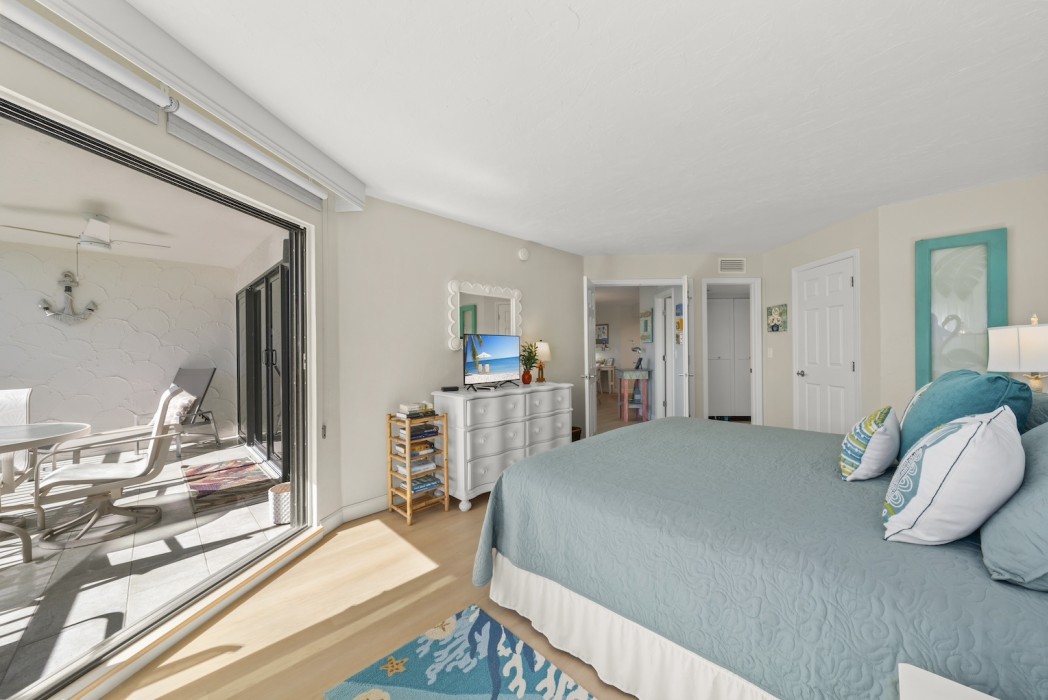 Bedroom opens to the lanai