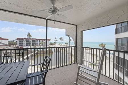 Patio 1a 2025 05 15 215211 htyr