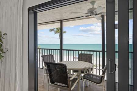 E35 New Lanai